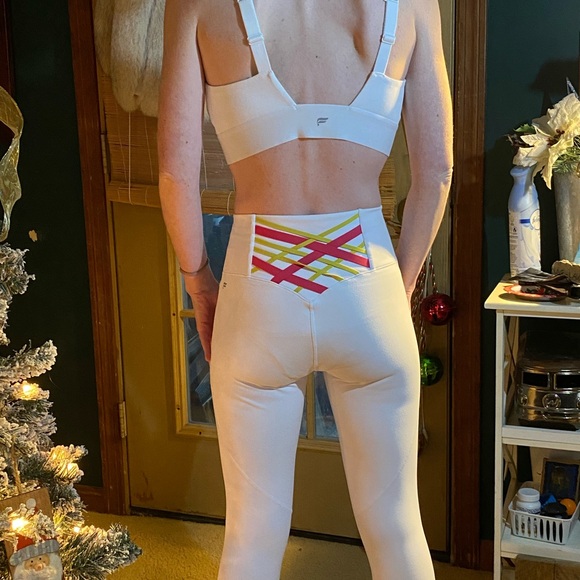 Selling as a set Fabletics multicolor cross pattern pink and orange bra and pant - Picture 5 of 11